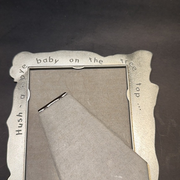 Vtg ROYAL SELANGOR 🌼 Signed 1995 Pewter Frame Musical Plays Hush a bye Baby! - Picture 9 of 13